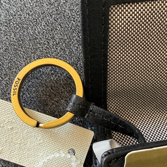 Fossil Blake RFID Small Flap Wallet - Picture 6 of 9